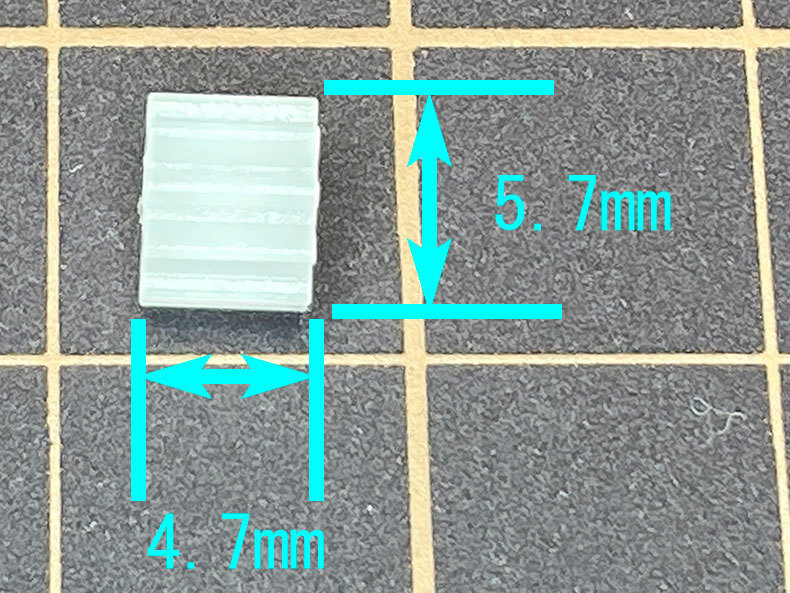 送料84円～ ピニオンギア 10T 0.5M 2.0mm軸用 10歯 ドローン ヘリコプター おもちゃ 修理 交換 部品 歯車 プラスチック製 ピニオンギヤ_画像3