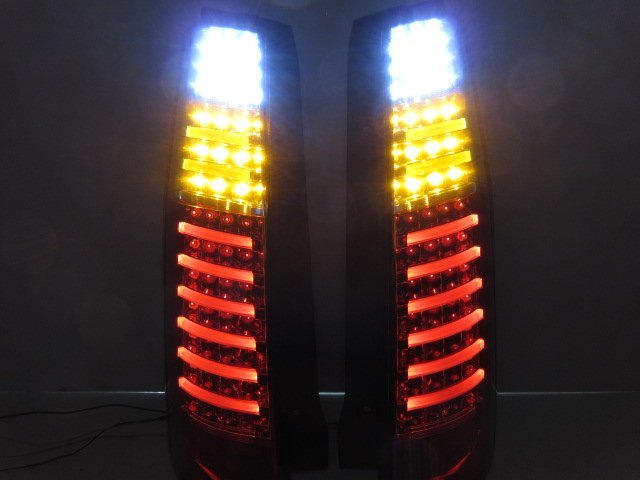 ワゴンR MH21S MH22S ヴァレンティ VALENTI LEDテール テールレンズ 左右セット 中古_画像3