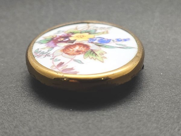 1-195-P3　ROYAL WORCESTER　陶器製　ブローチ★ロイヤルウースター　レトロ　花　フラワー　金縁　サイズ約（高5×幅3.8×奥0.5cm）_画像5