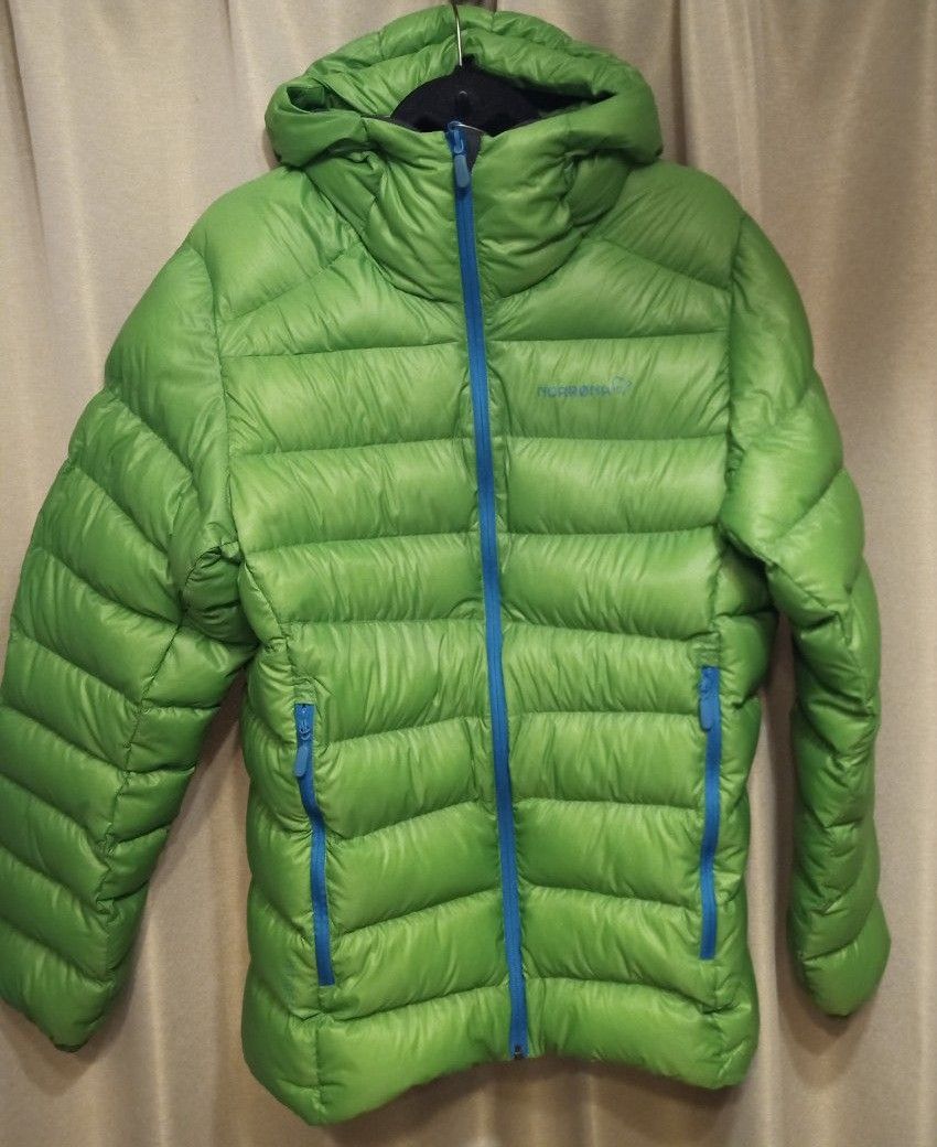 Norrona ノローナ lyngen lightweight down750-