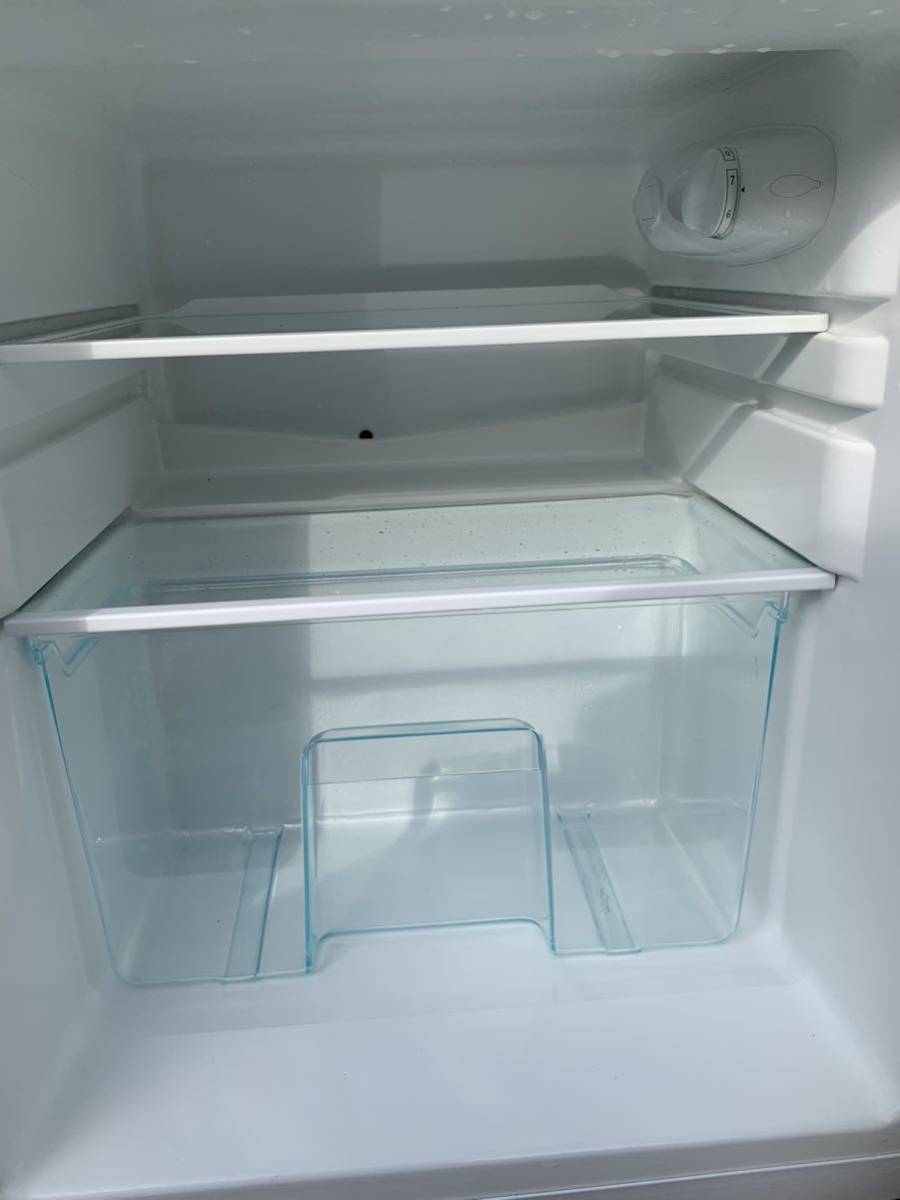 【2011年製】Refmax ノンフロン冷凍冷蔵庫 AM-N09 88L 2ドア ご_画像9