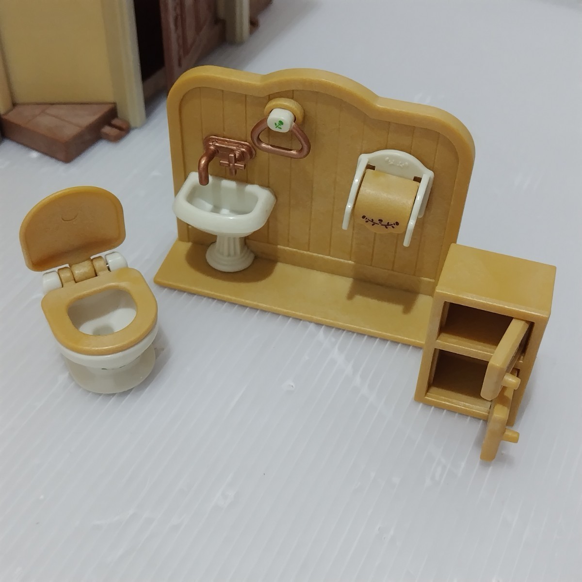 D(0115i2) まとめ シルバニアファミリー 赤い屋根のお家 2個セット 小物 家具 EPOCH エポック社 Sylvanian Families おもちゃ_画像10