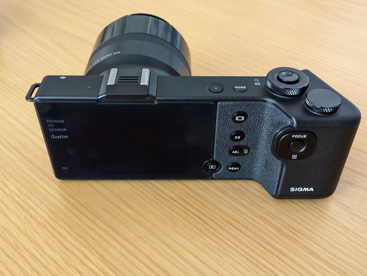 SIGMA dp3 Quattro(レンズフード付き)|Yahoo!フリマ(旧 SIGMA dp3 Quattro(レンズフード付き)|Yahoo!フリマ(旧