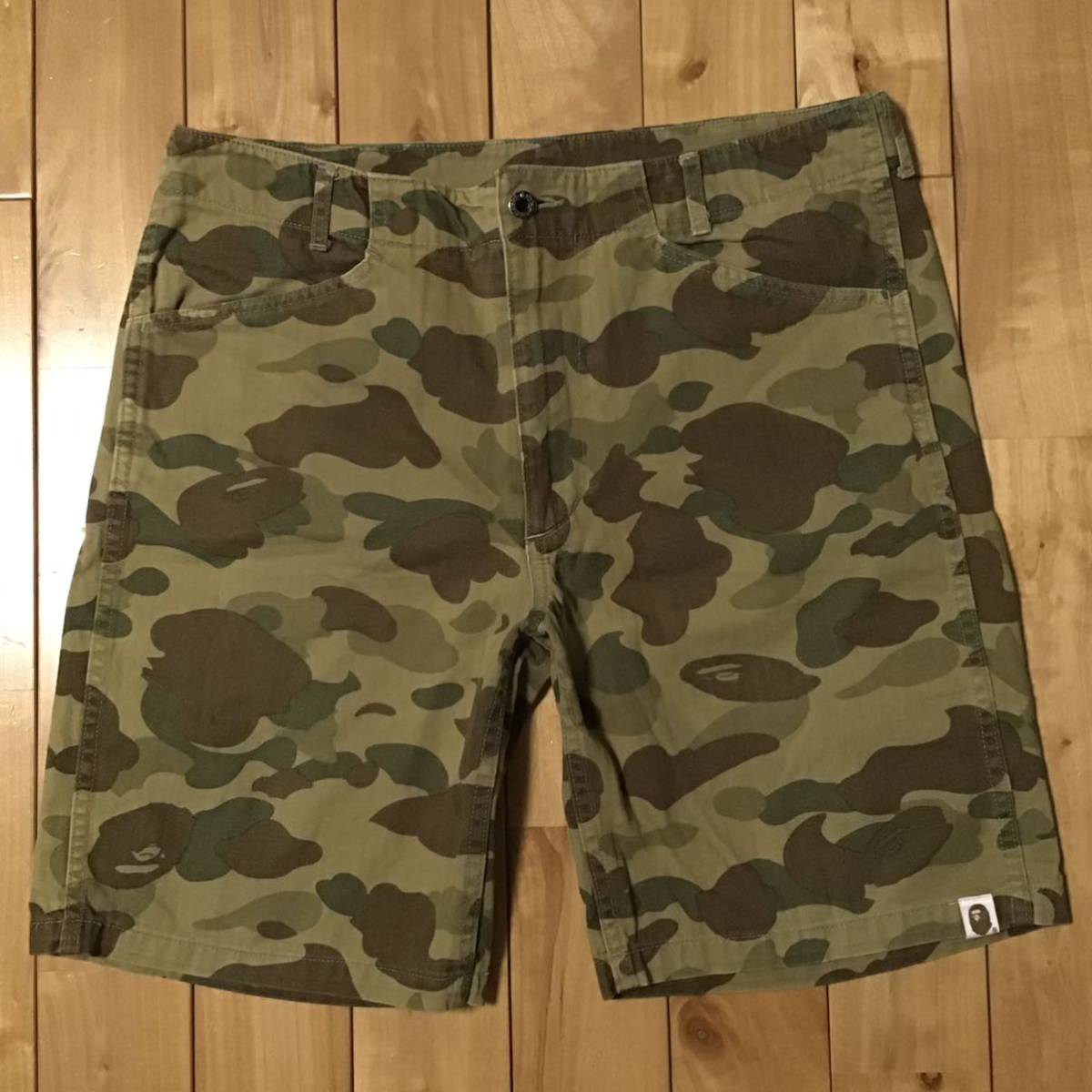 BAPE camo ハーフパンツ Mサイズ a bathing ape shorts pants エイプ ベイプ アベイシングエイプ 迷彩 ショーツ d4546_画像1