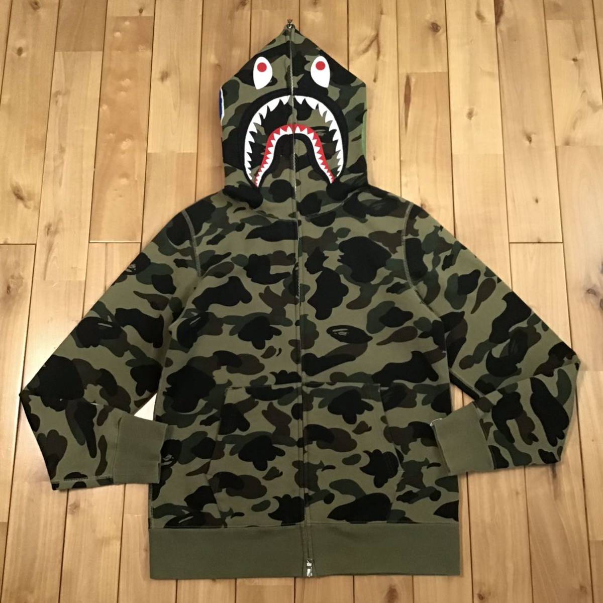 1st camo green シャーク パーカー Mサイズ shark full zip hoodie a bathing ape BAPE エイプ ベイプ アベイシングエイプ 迷彩 rz0184_画像1