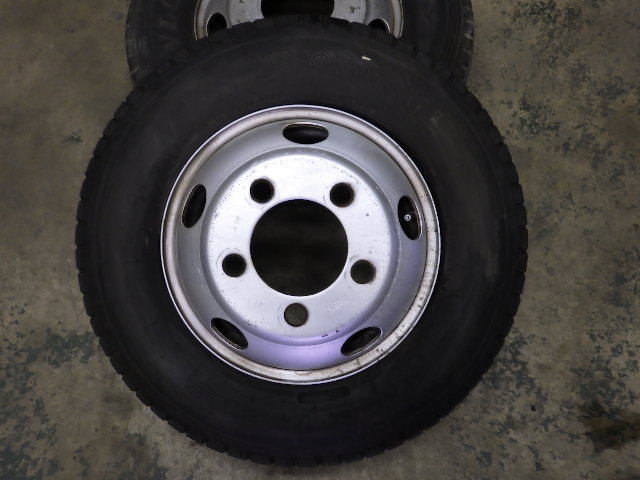 # 90124-25-170-0 ★ 中古 ミックスタイヤ 195/85R 16 114/112L ダンロップ いすゞ エルフ外し_画像1