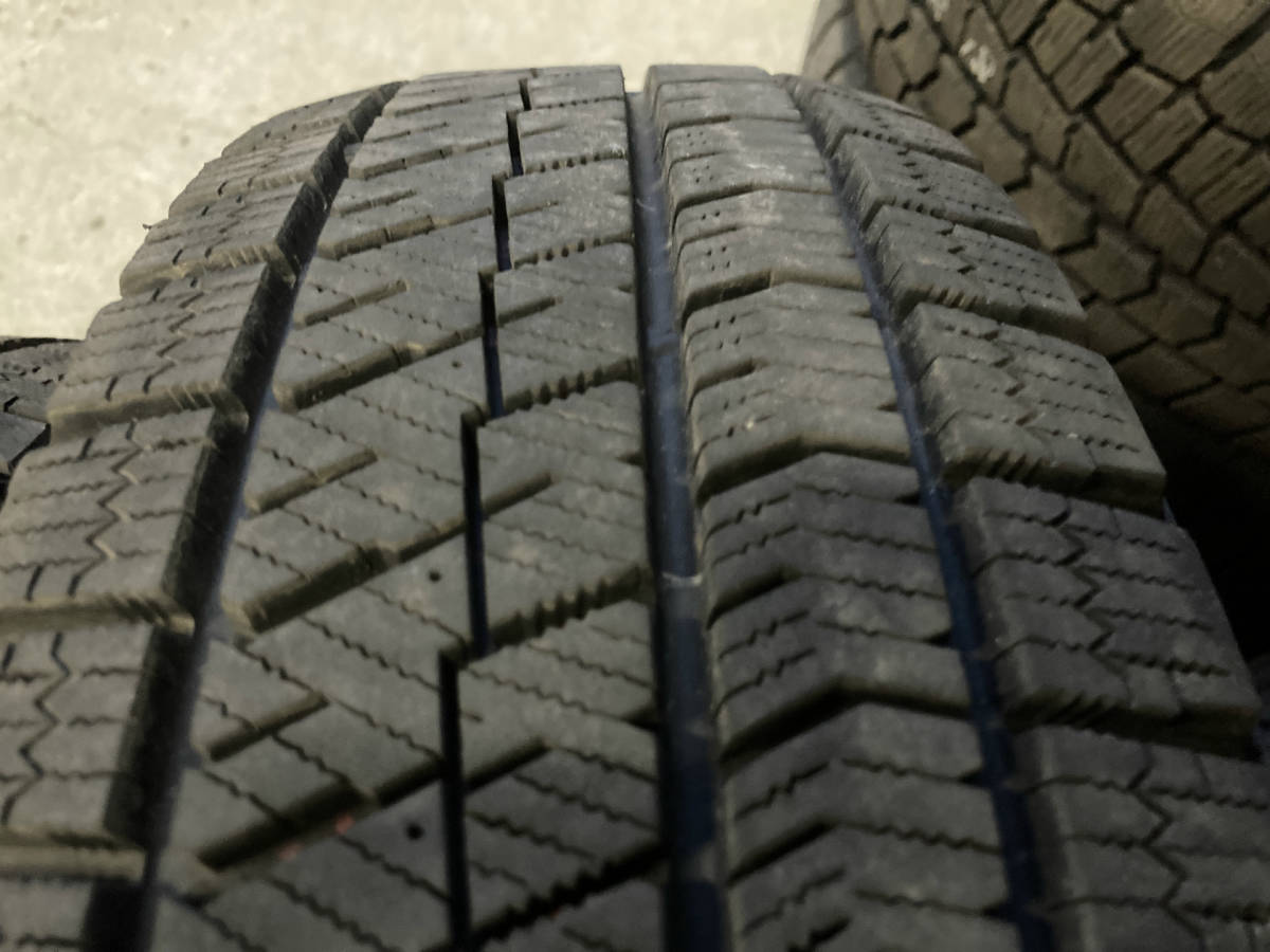 2022年製 175/65R15 4本 BS VRX2 溝あり 冬タイヤ MINIアクアフィットスイフトなどに 作業対応/手渡し可 札幌市白石区 H1311_画像5