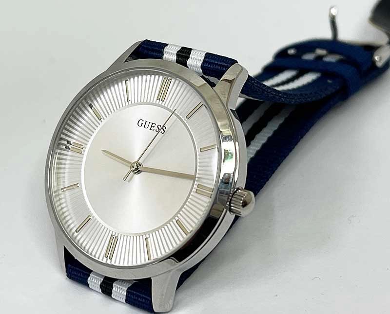 GUESS ゲス メンズ腕時計 製品名W0795G3　裏ブタに小傷あありますが1年保証をお付けいたします_画像2