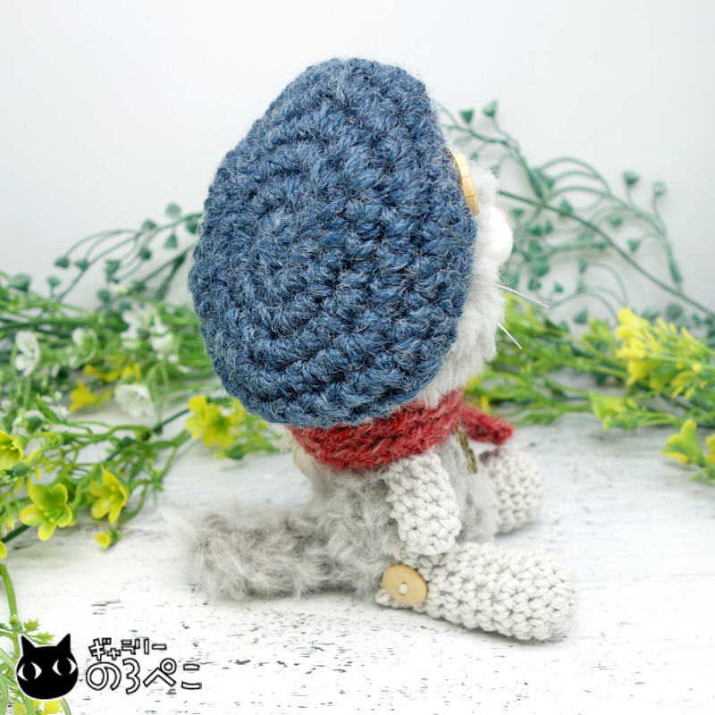 ふわふわグレー猫ちゃんのあみぐるみ～ベレー帽とえんじ色のマフラー｜ふわふわの毛糸で編んだグレー猫ちゃんです♪_画像5