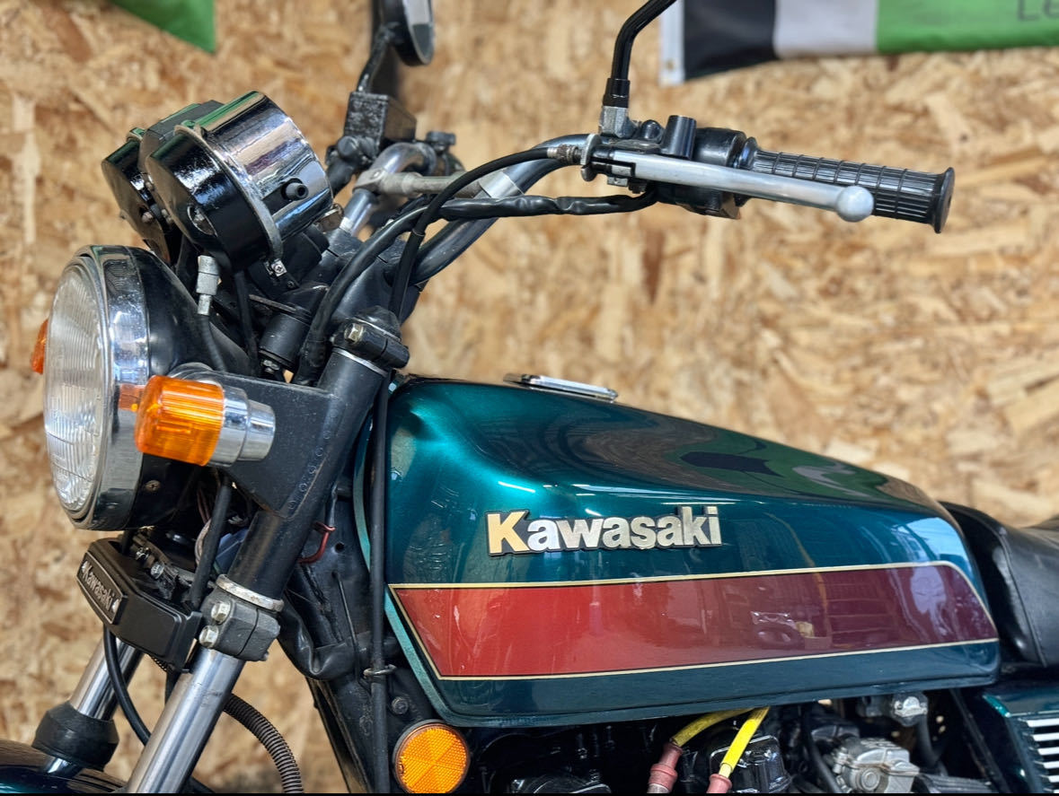 京都~ Kawasaki Z400J Z400FX カスタム E4 仕様 リアディスク化 京都~ Kawasaki Z400J Z400FX カスタム E4 仕様 リアディスク化