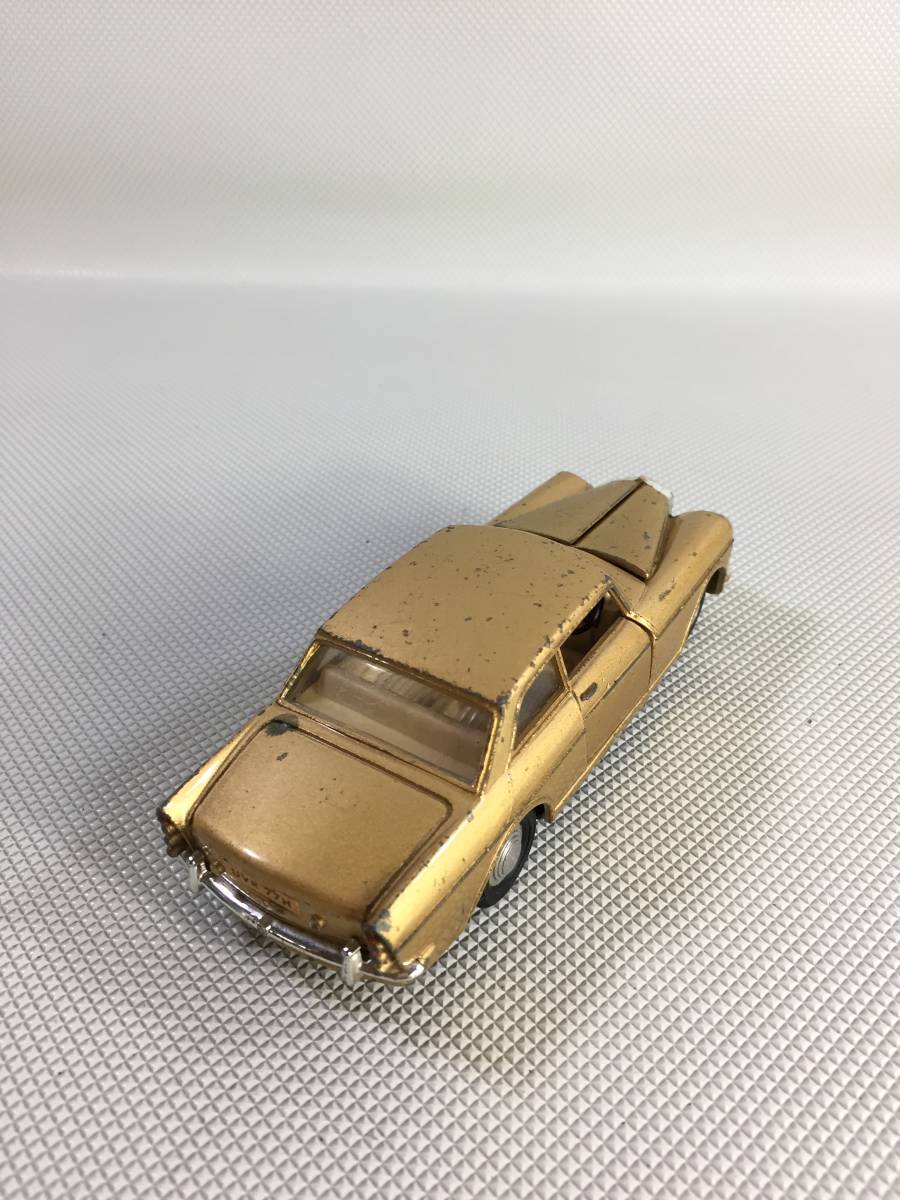 S3900*DINKY TOYS Dinky toys 127 ROLLS ROYCE Rolls Royce GOLD gold minicar car toy total length approximately 12. britain made used 