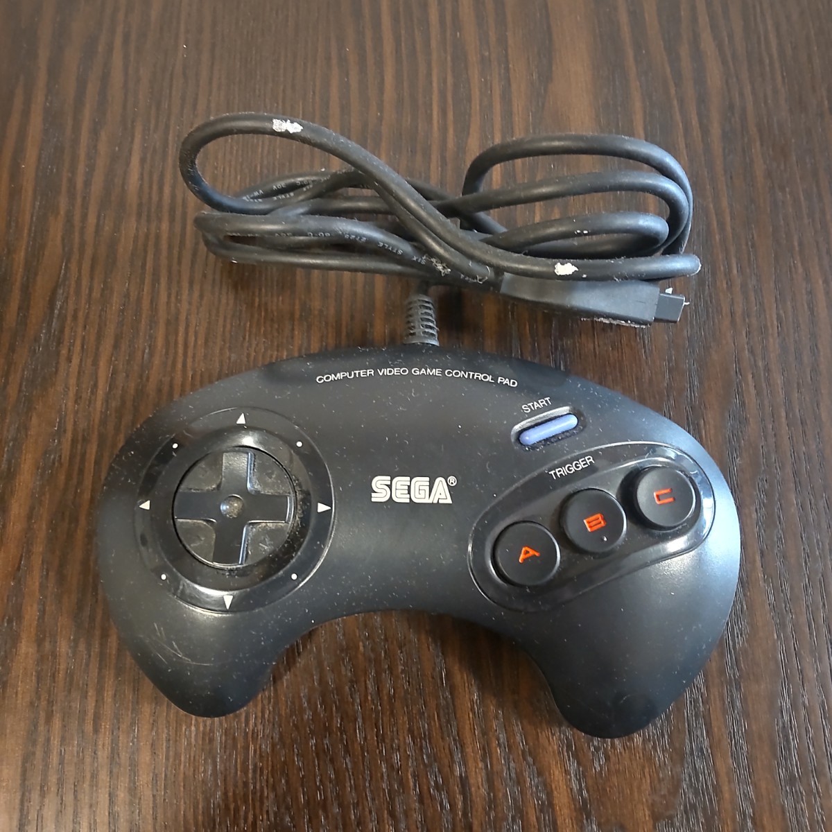 セガ SEGA メガドライブ 16BIT hhat2510 本体 コントローラー 箱付き _画像6