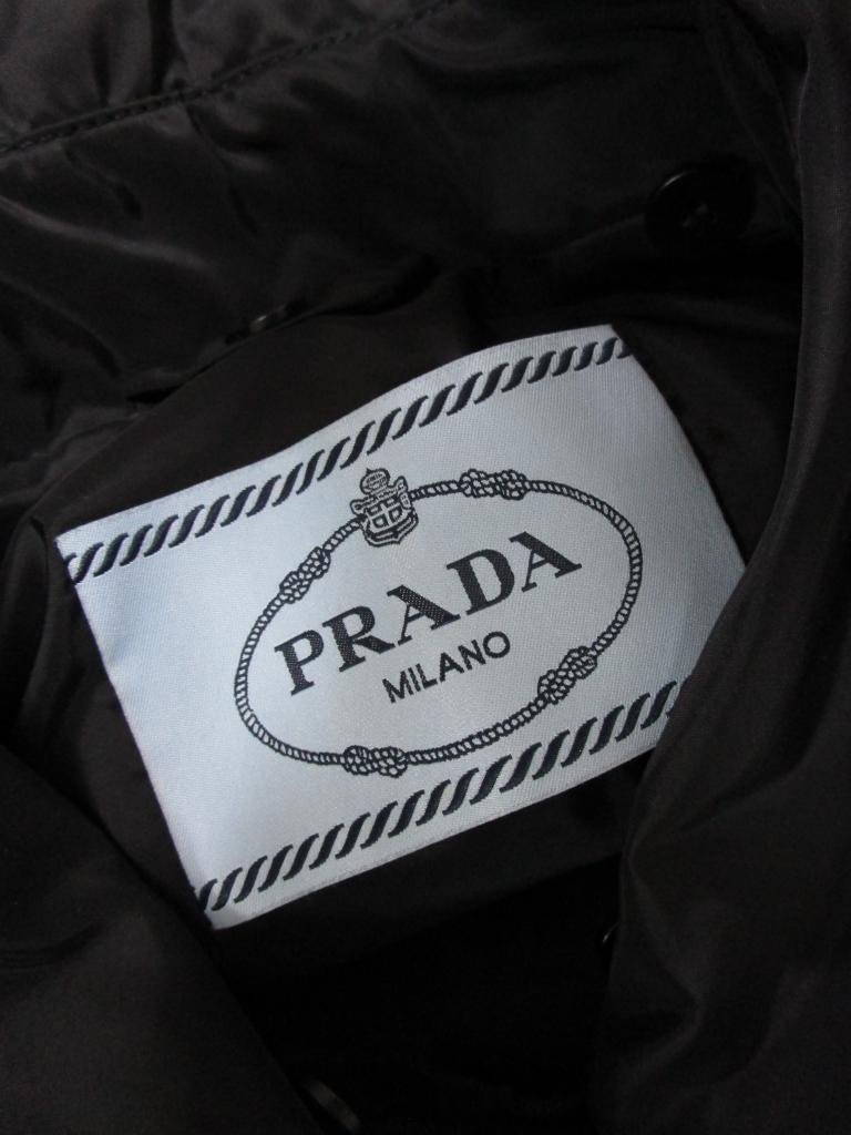 [ включая доставку ] PRADA Prada wear черный чёрный пуховик Short треугольник Logo plate очень популярный size46 2XL высокий бренд /956287