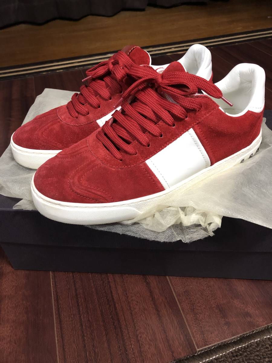 【絶品】 売り切り/確実正規品/程度良 ヴァレンティノ フライクルー SIZE40 スウェード ROSSO 赤 スタッズ VALENTINO 男性用 【絶品】 売り切り/確実正規品/程度良 ヴァレンティノ フライクルー SIZE40 スウェード ROSSO 赤 スタッズ VALENTINO 男性用