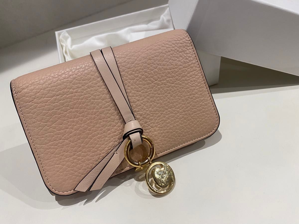 【週末セール】Chloe クロエ 財布 アルファベット 三つ折り財布 ピンクベージュ