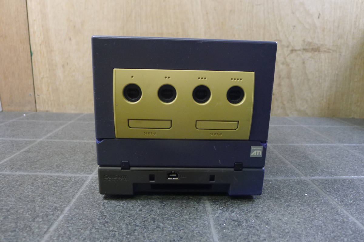 AA050 Nintendo/任天堂 GAMECUBE ニンテンドー ゲームキューブ 本体 DOL-001 電源コード,コントローラー(オレンジ) DOL-003,他付 /80 _画像5