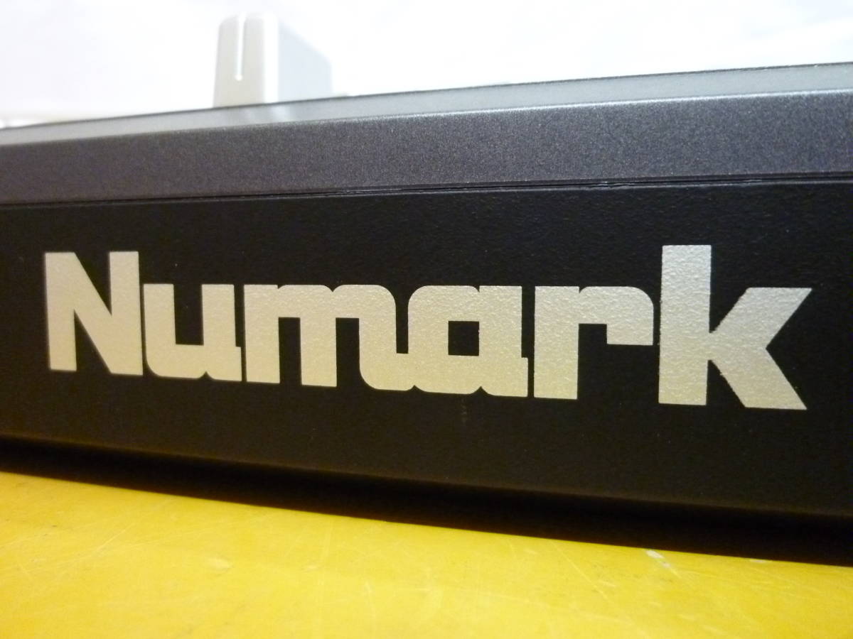 KK303 Numark DJコントローラー MixtrackPro オーディオインターフェイス 楽器機材 音楽機器 動作未確認 現状品 ジャンク扱/100_画像3