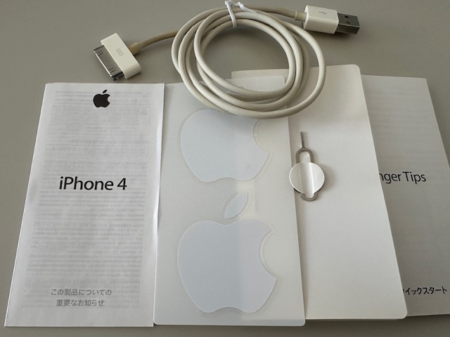 Apple アップル 純正 iPhone 4 充電ケーブル Dockコネクタ to USB-A SIMピン ロゴシールの画像1