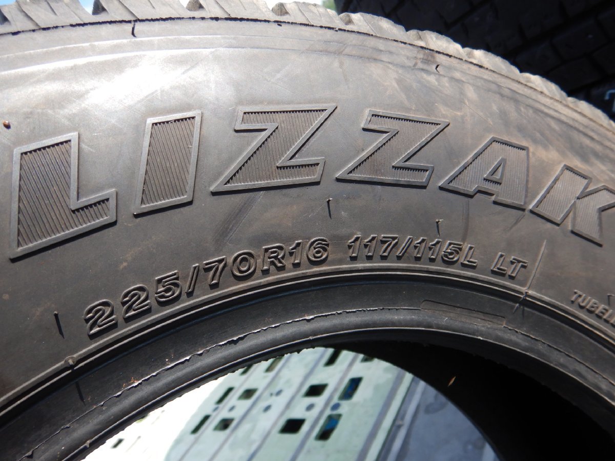 1本のみ★パT7863①■225/70R16 111/109L LT BRIDGESTONE BLIZZAK W979★条件付送料無料★地山 トラック スタッドレス_画像6