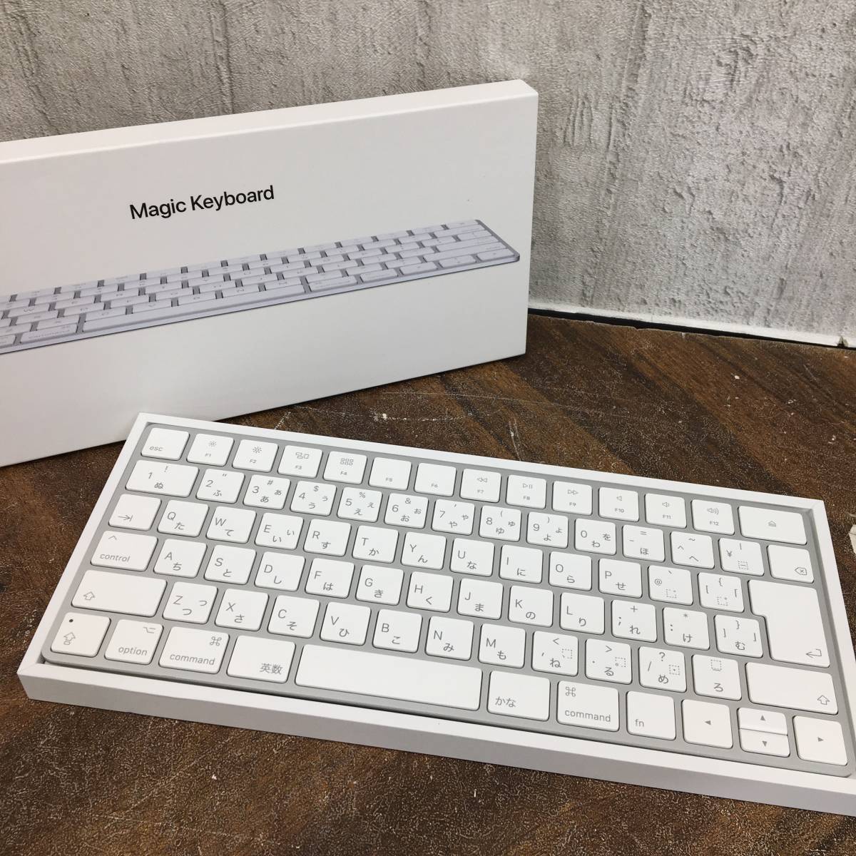1スタ 美品 Apple magic keyboard A1644 MLA22J/A ワイヤレス マジックキーボード 動作確認済み 菊の画像1