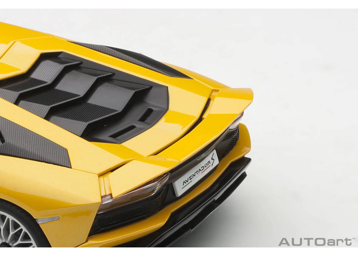 未開封新品 AUTOart オートアート 1/18 Lamborghini ランボルギーニ Aventador アヴェンタドール S メタリック・イエロー 79132の画像2