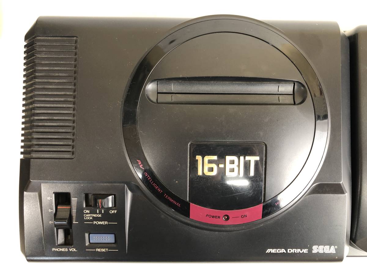 IU1404　セガ　メガドライブ2　MEGA-CD2 HAA-2912 MEGA DRIVE メガCD2 本体　ジャンク　未検品　SEGA_画像2