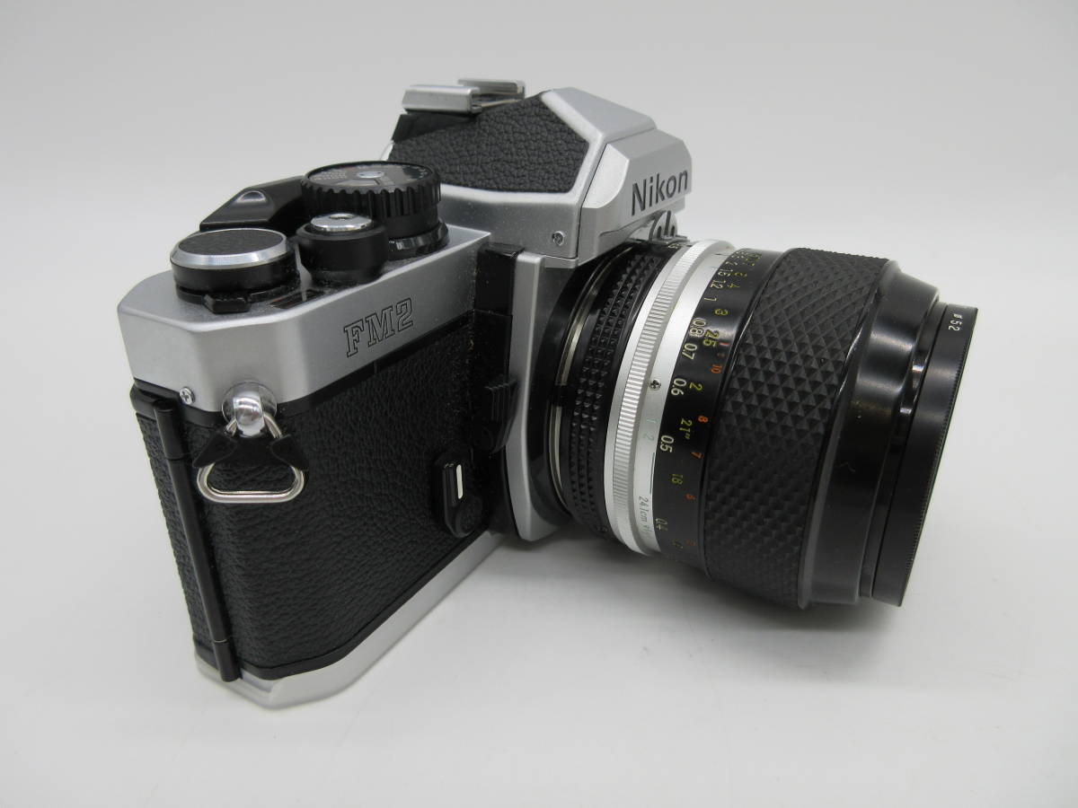 【★１円～★現状販売！】[U7475]一眼レフカメラ Nikon FM2 (Micro-NIKKOR-P・C AUto 1:3.5 f=55mmレンズ) ★年数を考えれば美品です！★_画像2