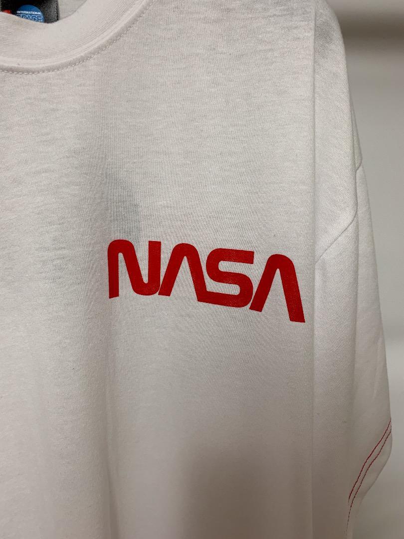 NASA(ナサ) - ＭEN NASA ロゴ Tシャツ 半袖 白色 Lサイズ バック ロゴ テープ アメリカ航空宇宙局 新品・未使用・未着用・完売品_画像5