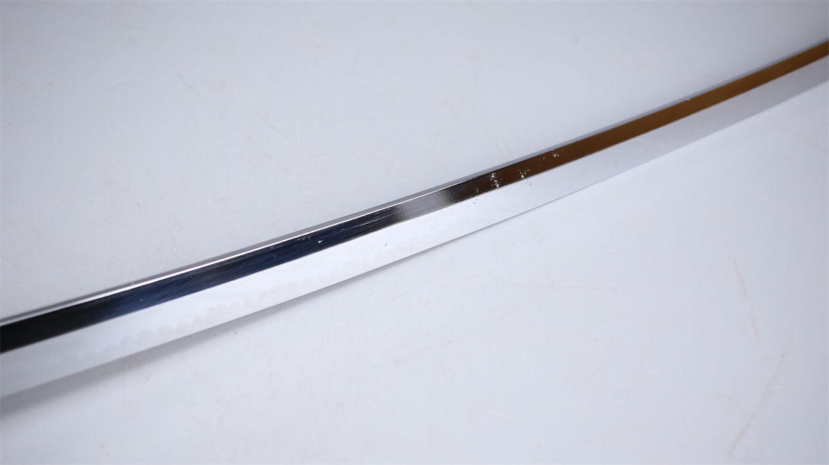 【美】WA195 日本刀　高級模造刀　真鍮鍔 本鮫巻柄　拵全長105.5cm　刃渡73.5cm　柄26.2cm　抜刀重957g／時代のすれあり美品！zy_画像5