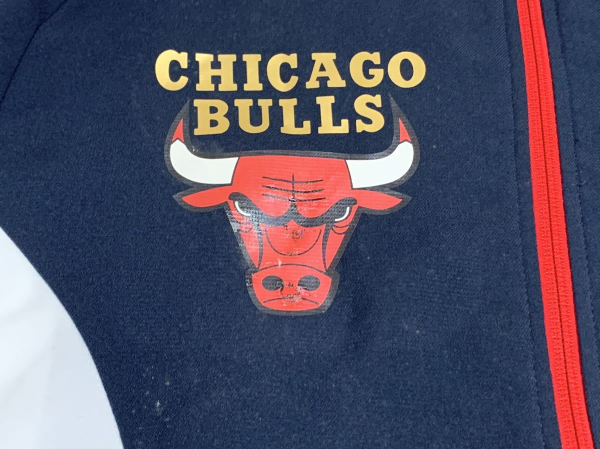アディダスオリジナルス NBAシカゴブルズ ローズ トラック アディダスオリジナルス NBAシカゴブルズ ローズ トラック