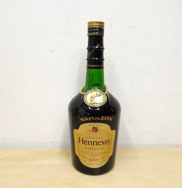 原A02346★【未開栓】Hennessy ヘネシー コニャック COGNAC ナポレオン / 700ml 40％ 保管品 酒類