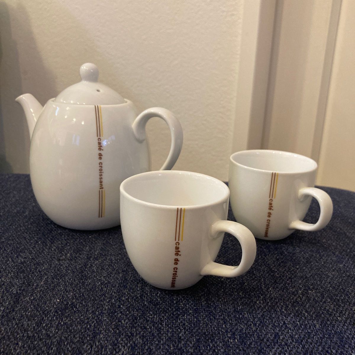新品】カフェクロワッサン ティーカップ ミニコップ2個 セット 新品】カフェクロワッサン ティーカップ ミニコップ2個 セット
