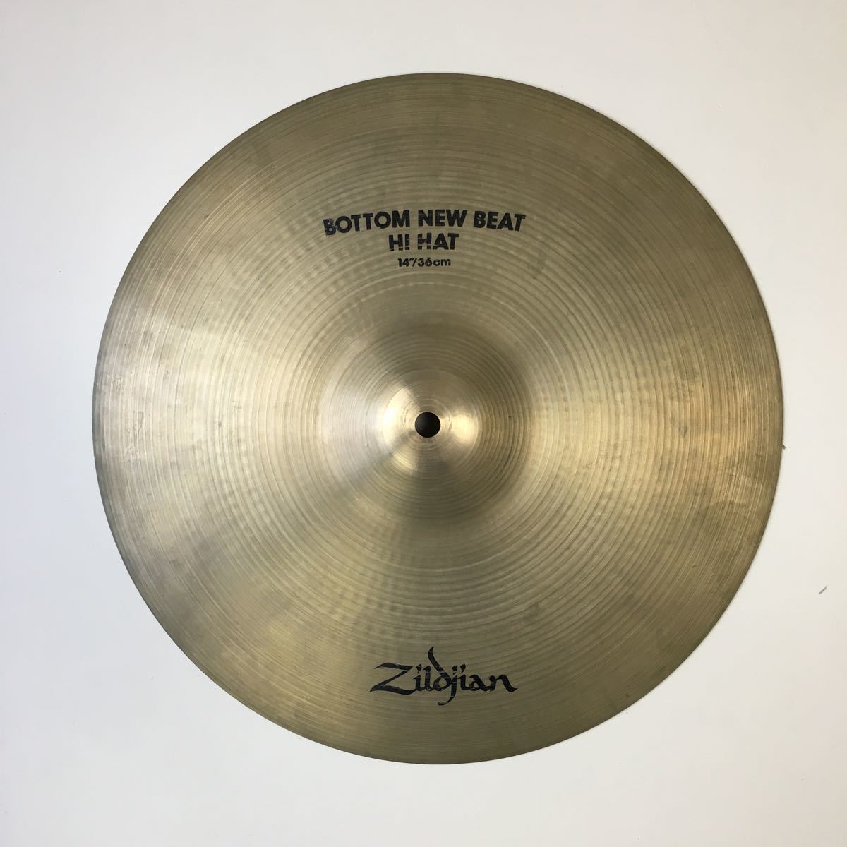 Zildjian New Beat Hi Hat Bottom 14インチ ハイハット シンバル ジルジャン ◆Q011 あPま7S-08_画像1