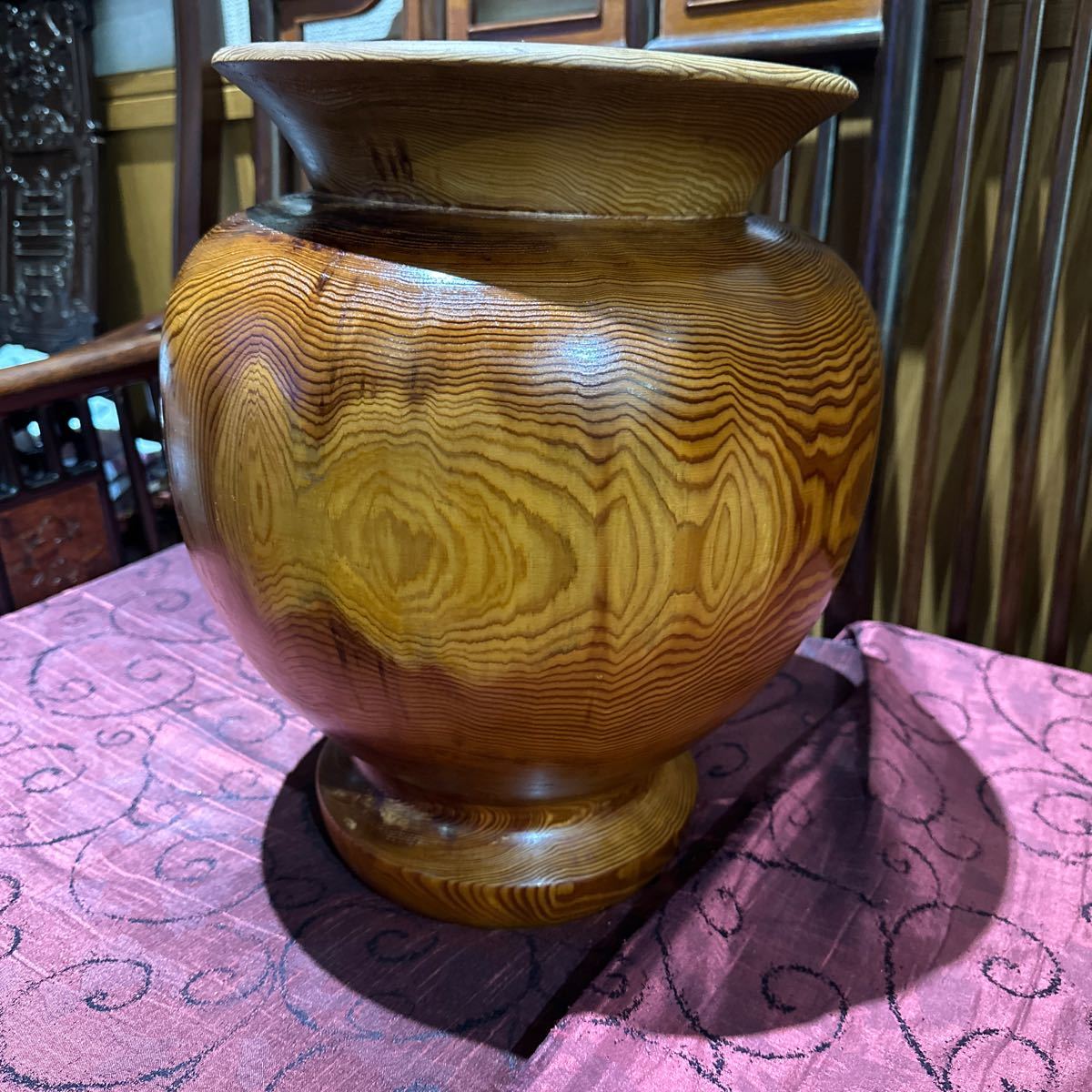 世界文化遺産屋久島の屋久杉で出来た壺です 天然木屋久杉 天然木 