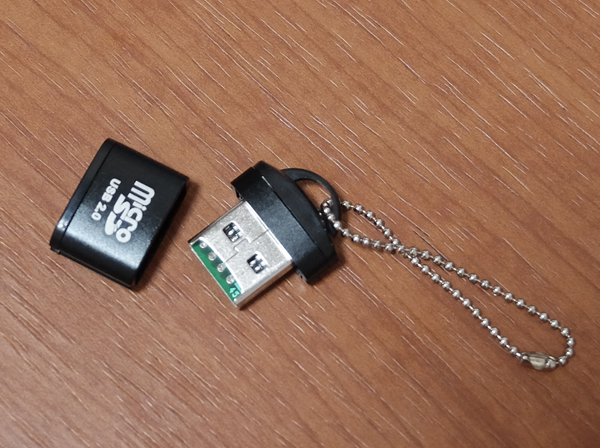 MicroSD用 小型USBカードリーダー・ライター(ブラック)_画像2