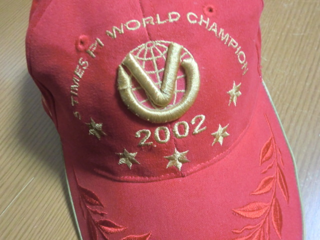 フェラーリ シューマッハ F1 WORLD CAMPION 2002 キャップ ゴールド SIZE:フリー 未使用品の画像6