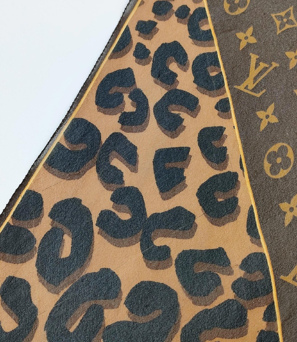 S2509●送料198円～ LOUIS VUITTON ルイヴィトン モノグラム レオパード ストール シルク 薄手 シースルー ブラウン系_画像9