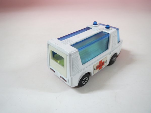 66628■マッチボックス　 46　STRETCHA FETCHA　AMBULANCE　救急車_画像3