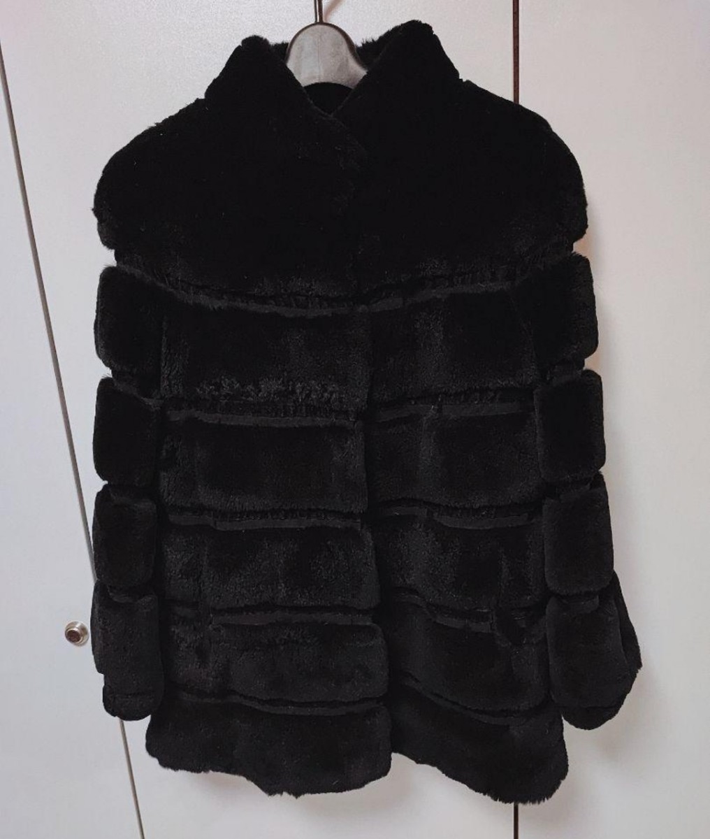 リアルファー シェアードレッキス 毛皮 ハーフコートLサイズブラック ブラック 毛皮コート ジャケット