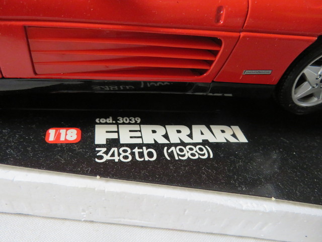 N① 47 ② フェラーリ FERRARI 348tb (1989) モデルカー 1/18 レッド ダイキャスト 模型 スポーツカー_画像6