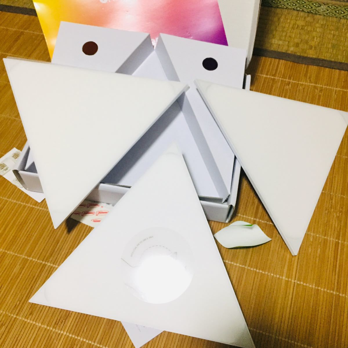 開封のみ未使用 Nanoleaf Shapes Triangle ナノリーフ シェイプストライアングル 3枚入り 拡張パック nl47-0001tw-3pk スマートライト 1120