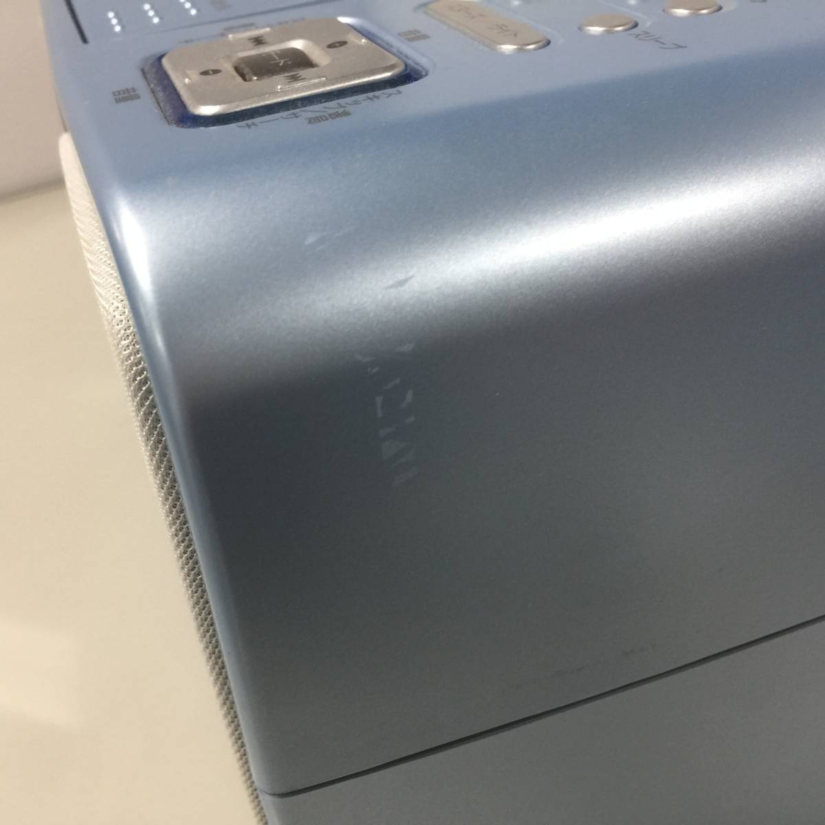 * маленький Izumi SOUNDLOOK SDI-1100 CD SD USB плеер [24/0131/01