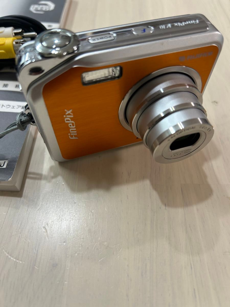 中古品 FUJIFILM FINEPIX V10 動作確認済 取説 充電ケーブル 中古品 FUJIFILM FINEPIX V10 動作確認済 取説 充電ケーブル