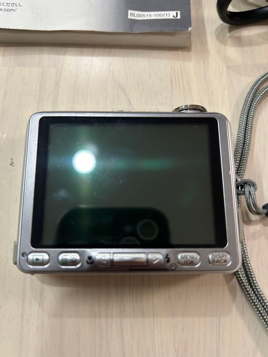 中古品 FUJIFILM FINEPIX V10 動作確認済 取説 充電ケーブル 中古品 FUJIFILM FINEPIX V10 動作確認済 取説 充電ケーブル