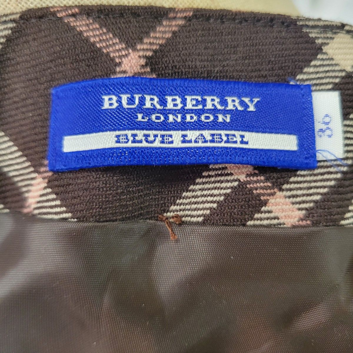 BURBERRY　ノバチェック　バーバリーチェック　 大人可愛い　ブラウン　 スカート　毛　膝丈　プリーツ　日本製