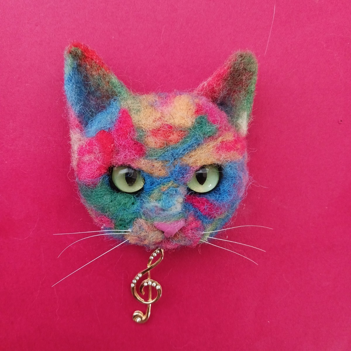 もたこ 羊毛フェルト猫 羊毛フェルトリアル猫 ハンドメイド 猫ブローチ　カラフル猫　レインボー猫　猫ブローチ　猫チャーム　猫マグネット_画像4