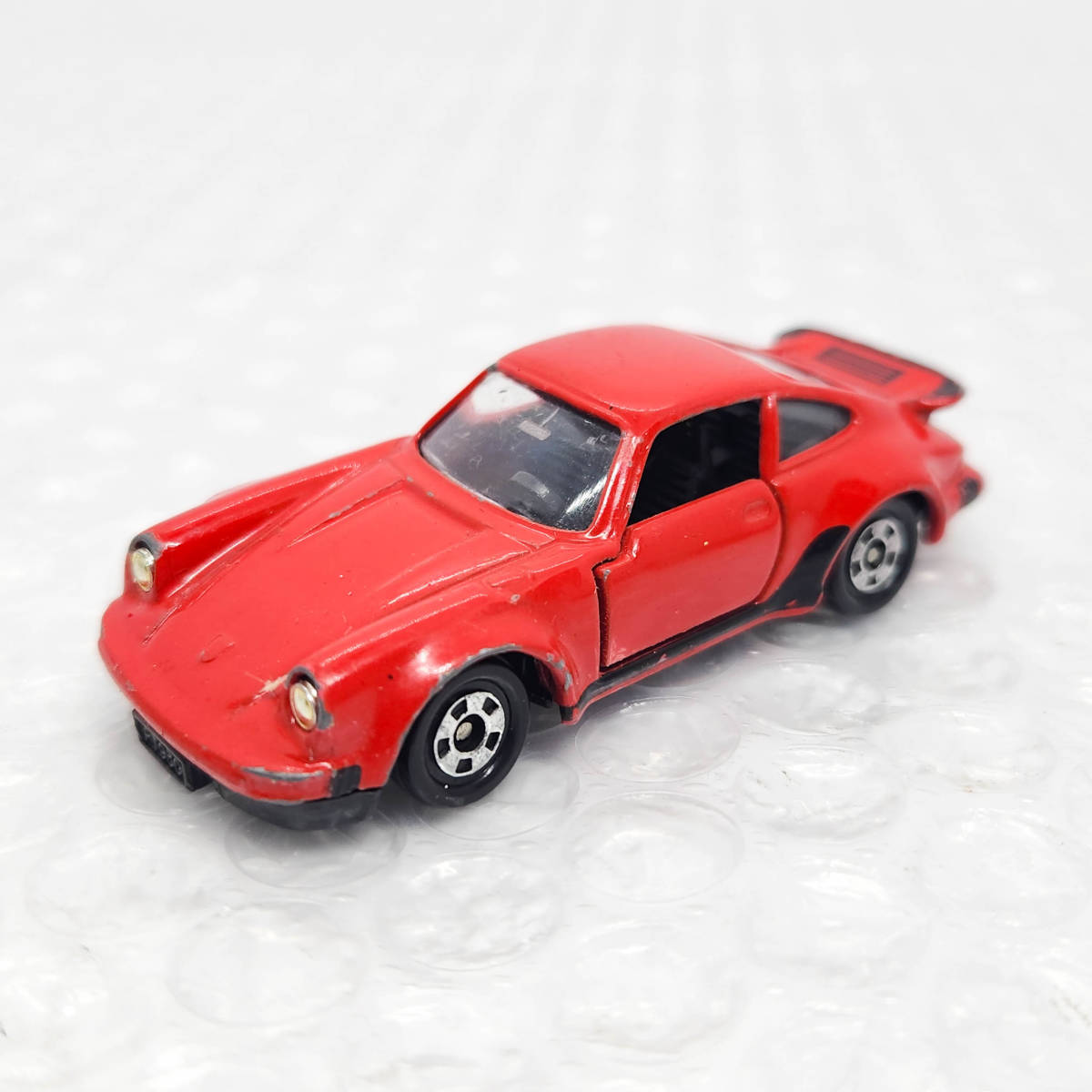 [ST-02373] トミカ No.F1 PORSCHE 930 TURBO TYPE ポルシェ ターボ レッド 赤 スポーツカー ミニカー 模型 コレクション_画像1