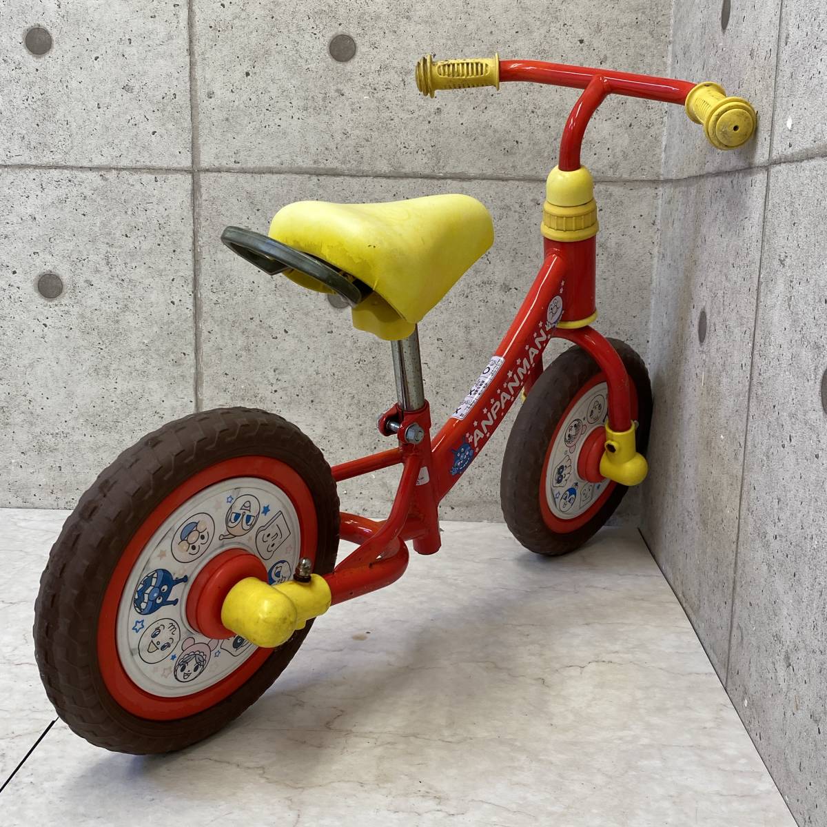 【最終値下げ】子供用乗用玩具 それいけアンパンマン ジョイパレット はじめてのアンパンマンバイク 1.5才～ 自転車練習 現状品 A0112-4の画像3