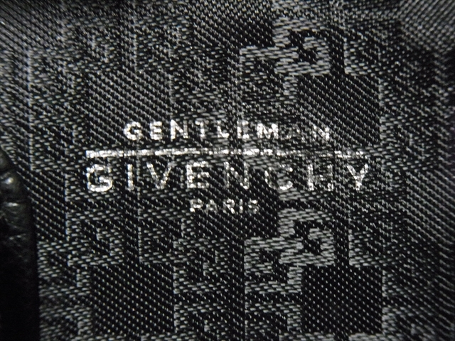 美品 GIVENCHY ジバンシィ サフィアーノ レザー ロゴ金具 セカンドバッグ ハンドバッグ ハンドル付き 黒 ブラック シルバー金具の画像8