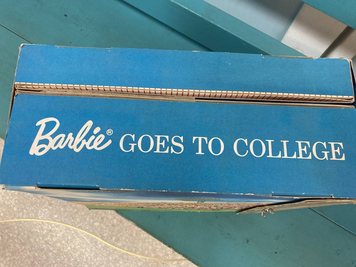 レア！！　ヴィンテージバービー☆BARBIE　Goes to College プレイセット★1964、vintage barbie、カレッジ、プレイハウス_画像8